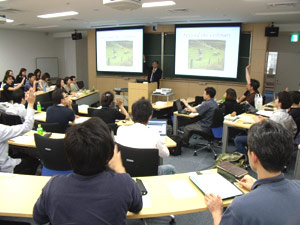 慶應大学ビジネススクールにて講演